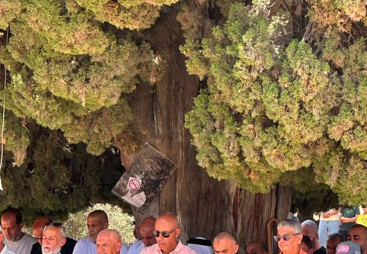 70 ألفا يؤدون الجمعة في المسجد الأقصى رغم إجراءات الاحتلال