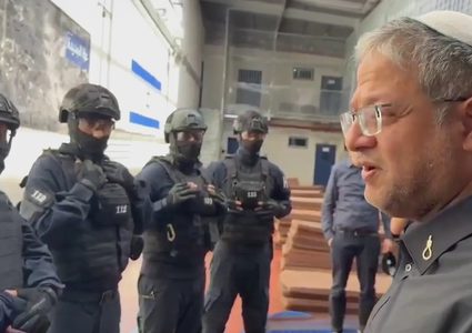 بن غفير يتعهد بالسماح لجندي سابق بالمشاركة في إعدام أسرى فلسطينيين