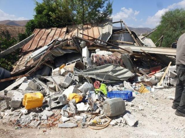 الاحتلال يهدم منشآت زراعية ويردم بئر مياه في بيت دجن