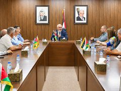 وزير الزراعة يبحث سبل تعزيز التخطيط الزراعي