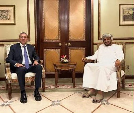 سفير فلسطين لدى عُمان يطلع وكيل الخارجية على آخر التطورات في فلسطين