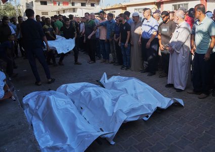 مجزرة مروعة ... 7 شهداء بينهم طفل وإصابات في قصف إسرائيلي لميناء الصيادين بغزة