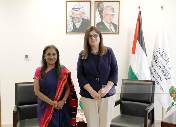 شاهين تبحث مع نائب وزير الخارجية الهندي الأوضاع في فلسطين وتعزيز الدعم والتعاون