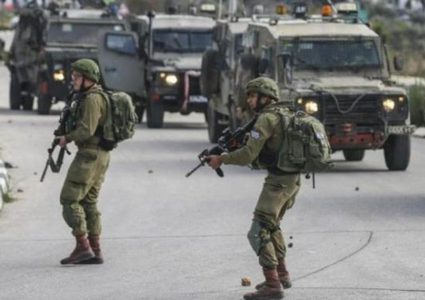 الاحتلال يعتقل شابين من دير الغصون شمال طولكرم
