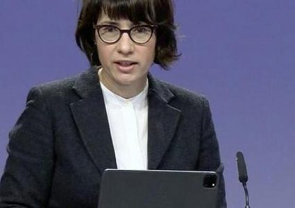 المفوضية الأوروبية تدعو الاحتلال للالتزام بالقانون الدولي وحماية المدنيين