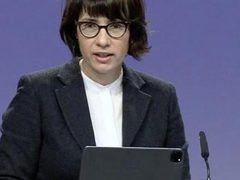 المفوضية الأوروبية تدعو الاحتلال للالتزام بالقانون الدولي وحماية المدنيين