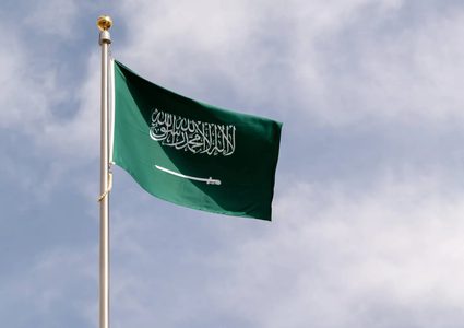 السعودية تؤكد ضرورة بقاء مضيقي هرمز وباب المندب آمنين للملاحة