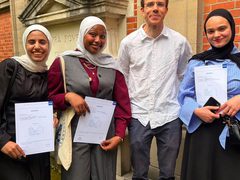 طالبة من قسم اللغة الفرنسية تشارك في دورة لغوية مكثفة في جامعة بروكسل