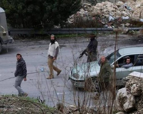 5 إصابات في هجوم للمستوطنين على مركبة بين المغير وأبو فلاح شمال شرق رام الله