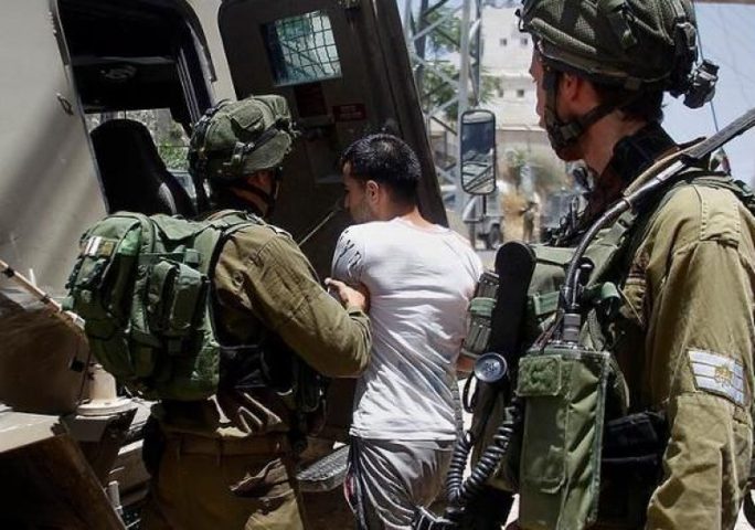 الاحتلال يعتقل مواطنا من نابلس
