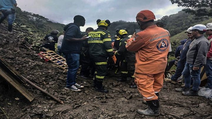 ارتفاع حصيلة ضحايا زلزال كولومبيا إلى 329 قتيلاً