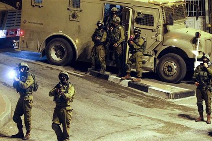 إصابة 11 مواطناً بينهم 4 أطفال بالاختناق خلال اقتحام الاحتلال طوباس وتياسير