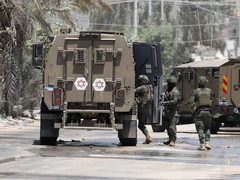 (محدث)الاحتلال يقتحم طوباس ومستوطنون يصيبون طفلاً قرب طمون