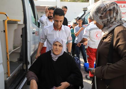 إجلاء طبي عبر معبر رفح شمل 57 شخصاً