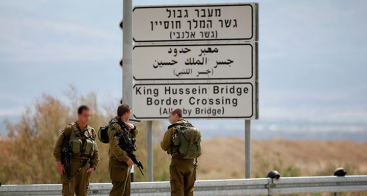 الاحتلال يمنع نائبين أوروبيين من دخول الأراضي الفلسطينية المحتلة