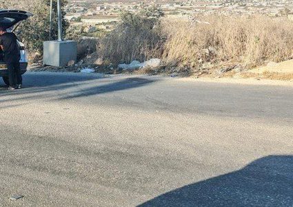الاحتلال يضع مكعبات إسمنتية ويركب كاميرات مراقبة في مفترقات بجنين