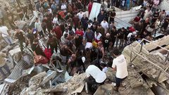 الاحتلال يهدم بركسات وحظائر ويجرف أراضي ويقتلع أشجارا في بلدة دوما جنوب نابلس