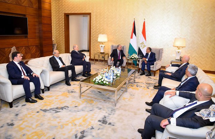 الشيخ يبحث مع وزير الخارجية المصري الأوضاع في فلسطين وجهود تنفيذ خطة السلام