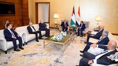 الشيخ يبحث مع وزير الخارجية المصري الأوضاع في فلسطين وجهود تنفيذ خطة السلام