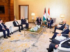 الشيخ يبحث مع وزير الخارجية المصري الأوضاع في فلسطين وجهود تنفيذ خطة السلام