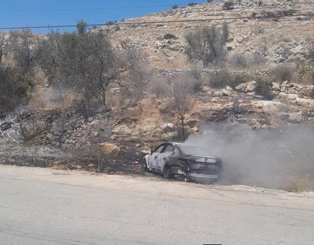 الاحتلال يتسبب بإحراق مركبة قرب بوابة خربثا بني حارث غرب الله