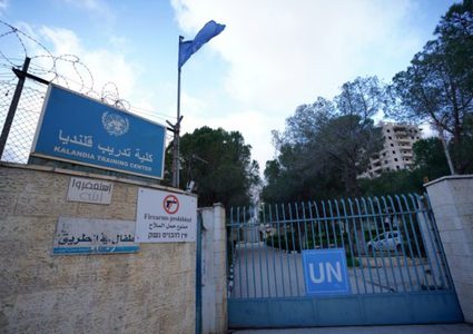 بعثات دبلوماسية تجدد دعمها للأونروا وتدين انتهاكات الاحتلال بحق الوكالة ومنشآتها