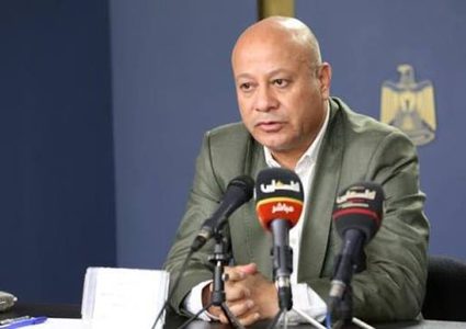 أبو هولي يطالب فنلندا بمواصلة دعمها للأونروا وتجديد اتفاقية التمويل