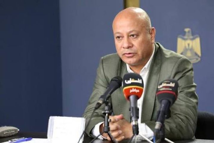 أبو هولي يطالب فنلندا بمواصلة دعمها للأونروا وتجديد اتفاقية التمويل