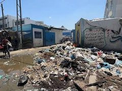 شهيد ومصابون في قصف للاحتلال على حي الصبرة بمدينة غزة