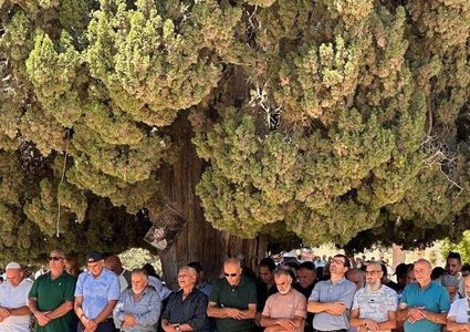 عشرات الآلاف أدّوا صلاة الجمعة في المسجد الأقصى المبارك.