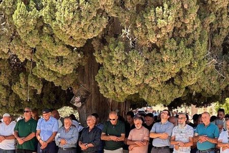 عشرات الآلاف أدّوا صلاة الجمعة في المسجد الأقصى المبارك.