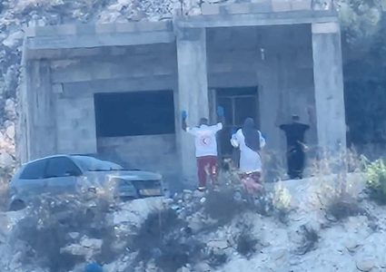 الاحتلال يقصف منزلا في حرش السعادة غرب جنين