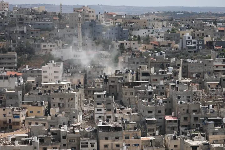 سماع دوي انفجارات في مخيم نور شمس قضاء طولكرم