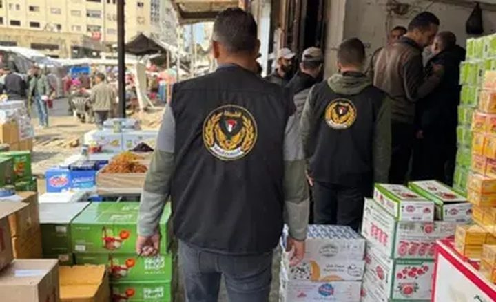 مباحث التموين في رفح تتلف 1191 كيلوغرامًا من مواد غذائية منتهية الصلاحية