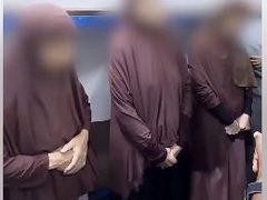 بن غفير يقتحم زنازين الأسيرات ويتفاخر بالتنكيل بالأسرى