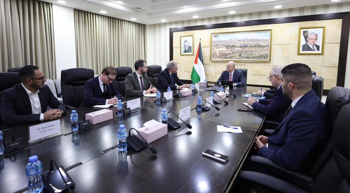 مصطفى يبحث مع المبعوث الأوروبي للسلام مستجدات الأوضاع والتطورات الميدانية