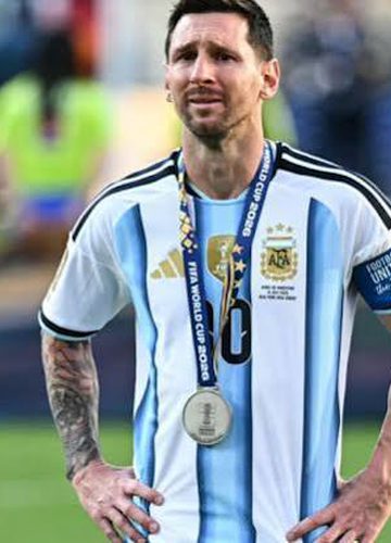 ميسي يعلن اعتزاله اللعب الدولي مع المنتخب الأرجنتيني
