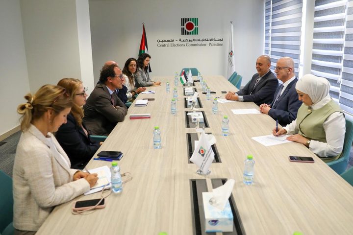 لجنة الانتخابات تبحث مع بعثة أوروبية الاستعدادات للانتخابات التشريعية