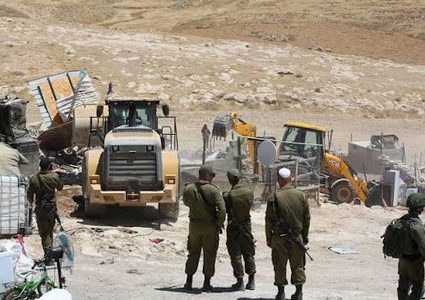 الاحتلال يهدم منشآت سكنية وثروة حيوانية جنوب طوباس