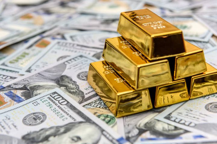 الذهب يتراجع إلى أدنى مستوى في أكثر من ثلاثة أسابيع