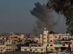 شهيد إثر قصف الاحتلال خيمة نازحين في خان يونس