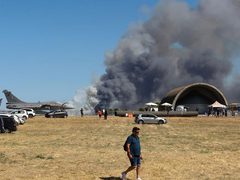 مقتل طيارين بتحطم مقاتلة يونانية خلال عرض جوي قرب أثينا