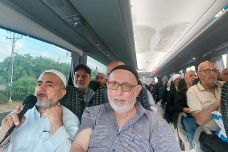 أهالي من الناصرة يشدّون الرحال إلى المسجد الأقصى للصلاة والرباط