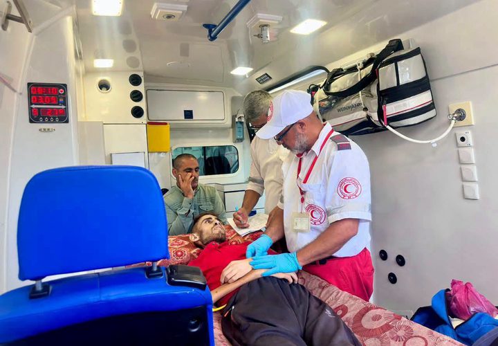 إجلاء 61 مريضا و 65 مرافقا عبر معبر رفح بالتنسيق مع الصحة العالمية.