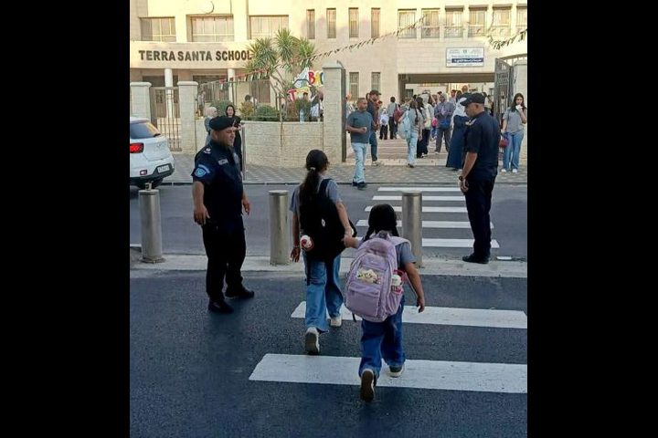 الشرطة تؤمّن وصول الطلبة إلى مدارسهم في أول أيام العام الدراسي