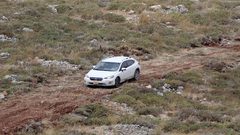 مستوطنون يشقون طريقًا استيطانية في نعلين غرب رام الله