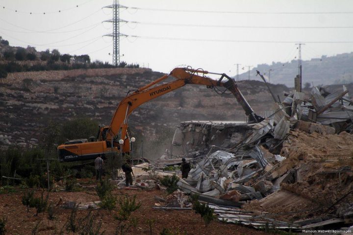 الاحتلال يهدم منزلا في بيت حنينا شمال القدس