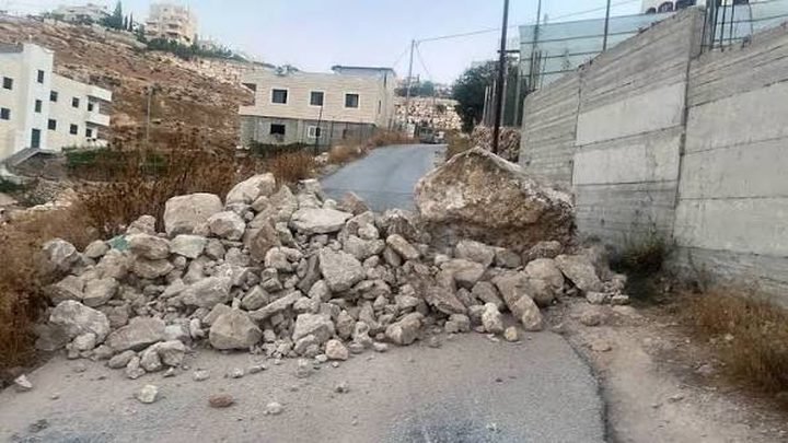 الاحتلال يغلق طريق العروب–بيت فجار وينصب حاجزين عسكريين في بيت لحم