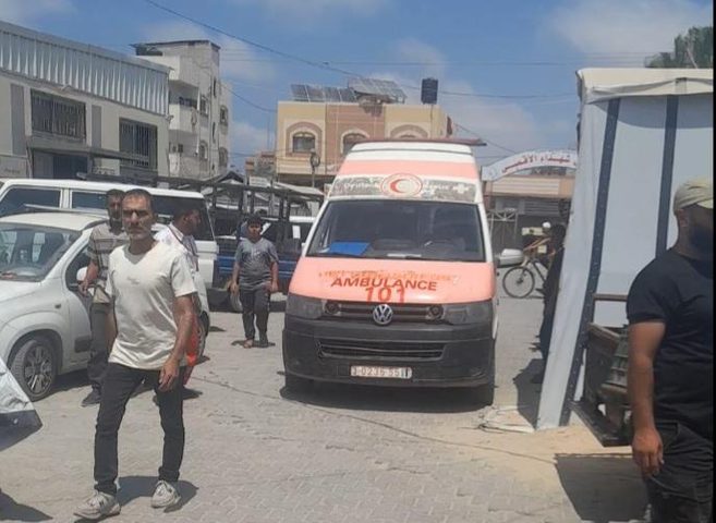 استشهاد طفل وشاب متأثرين بإصابتهما بنيران وقصف الاحتلال على قطاع غزة