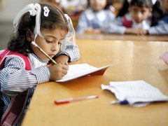 48 ألف طالب يلتحقون بـ90 مدرسة للأونروا في الضفة